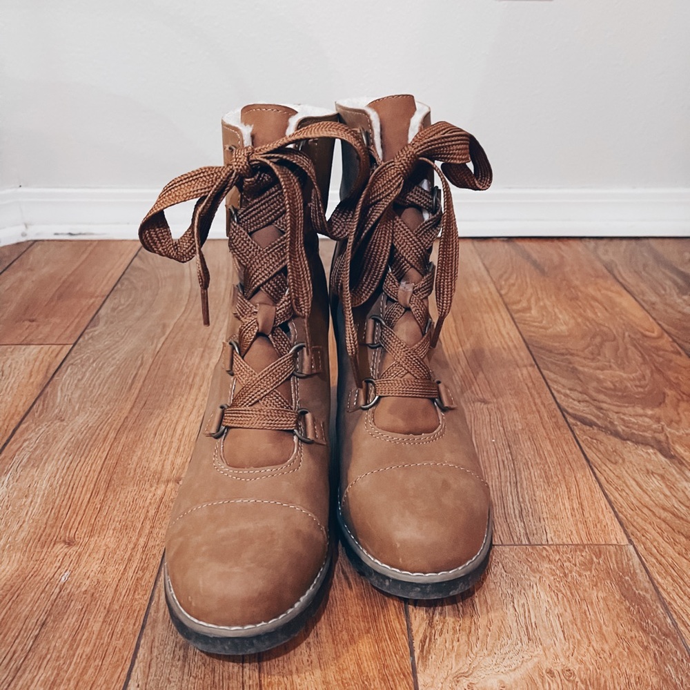 New wedge boots